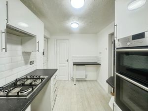 Kitchen- click for photo gallery